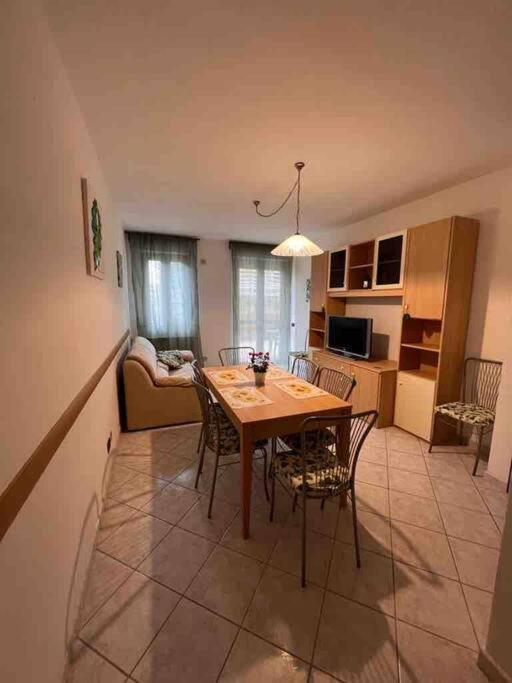 Appartamento Tranquillo Con Patio E Piscina La Caduta Екстериор снимка