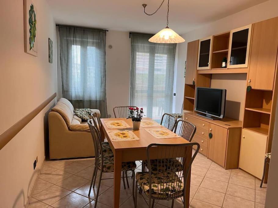 Appartamento Tranquillo Con Patio E Piscina La Caduta Екстериор снимка