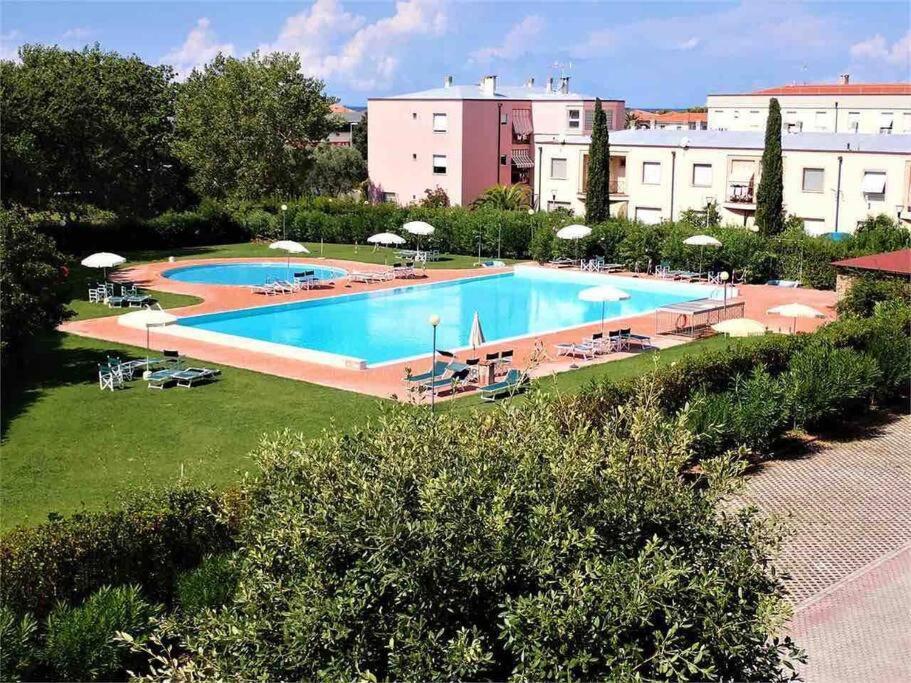 Appartamento Tranquillo Con Patio E Piscina La Caduta Екстериор снимка