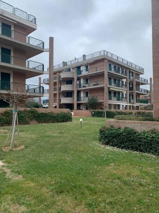 Appartamento Tranquillo Con Patio E Piscina La Caduta Екстериор снимка