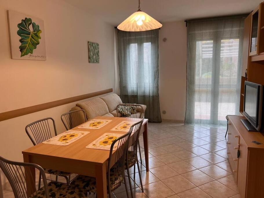 Appartamento Tranquillo Con Patio E Piscina La Caduta Екстериор снимка